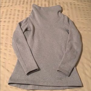 Arc’Teryx fleece sweater women’s size XS